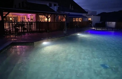 Vic-sur-Cere Other | ZEcamping 4 étoiles animaux acceptés tennis piscine couverte