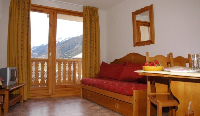 100m from resort center, view mountain, balcony, tv, ski locker, 35m², Val Cenis