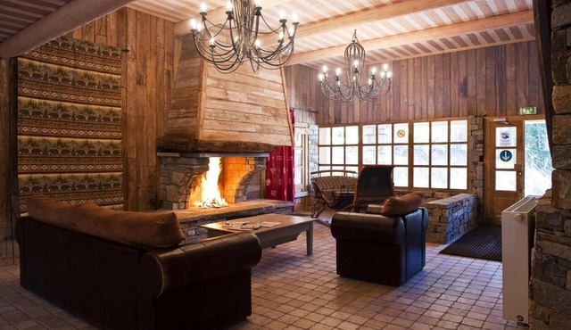 100m from shops, fitness, swimming pool, sauna, balcony, tv, ski locker, 250m², Les Arcs