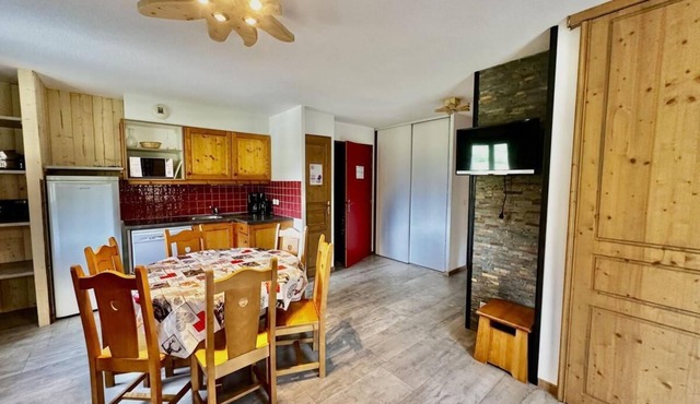 10m from ski slopes, 1st floor, balcony, parking, tv, ski locker, 42m², Val Cenis