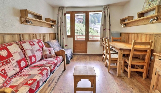 150m from resort center, 2nd floor, balcony, ski locker, 31m², La Tania