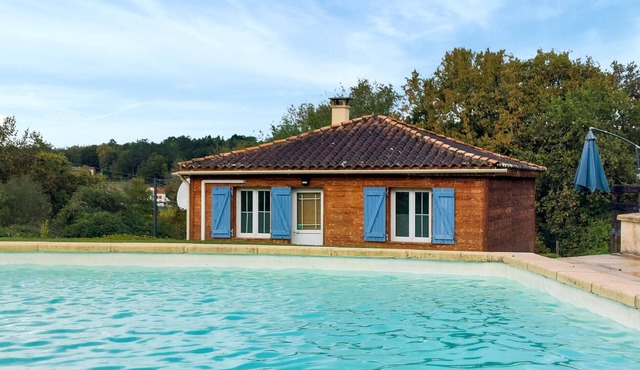 2 bedroom cozy home in Eyraud-Crempse-Maurens