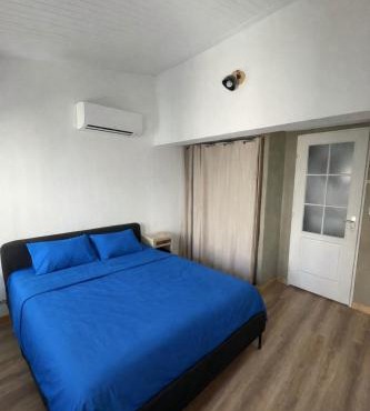 3- Appartement climatisé, dans le centre historique d Aubenas