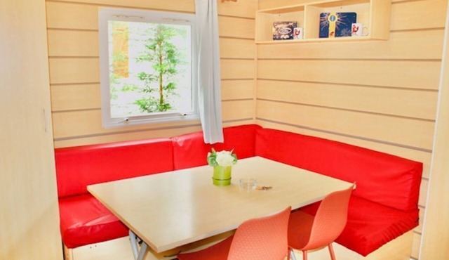 3 Bedroom Mobile Home in Saint-ChÃ©ron