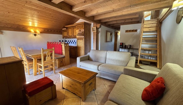 5-Room Apartment - Pool & Spa, Sleeps 8