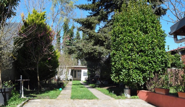 A charming and unusual country-style home near Paris