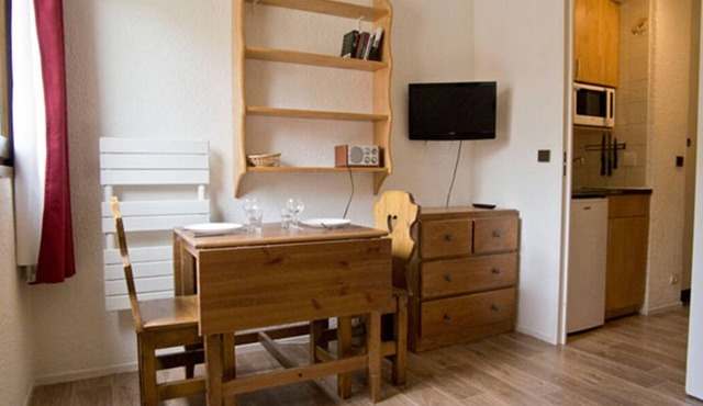 A cosy 14 m2 ski apartment for two people. Ski-in ski-out