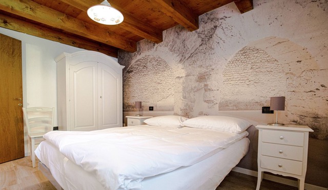 ACCOMMODATION G AND G- Apartment 2 in Sant'Eulalia