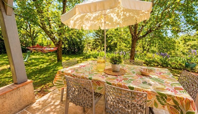 Air-conditioned house with enclosed garden, 3 bedrooms, quiet location near Cahors