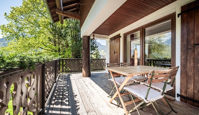 Apartment 'Dent d'Oche' with Mountain View, Balcony and Wi-Fi