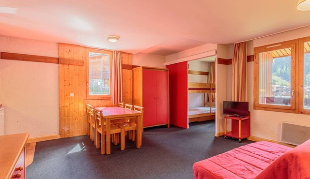Apartment with balcony, 1 bedroom and parking in La Plagne