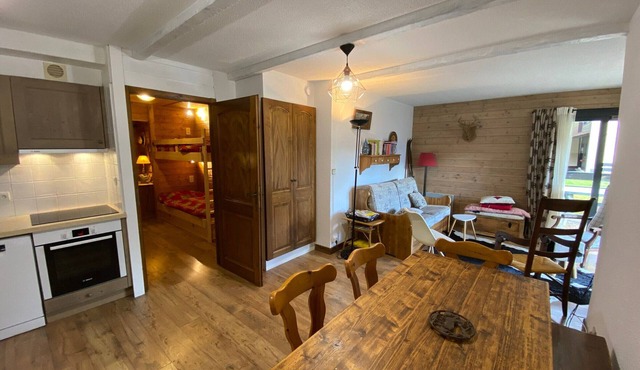 Apartment in Petit-Châtel with WIFI and parking, pets allowed