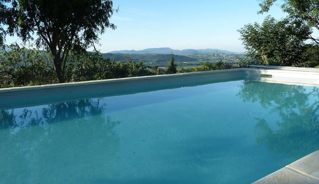 Apartment 'La Roseraie Des Côtes' with Private Pool, Private Garden and Wi-Fi