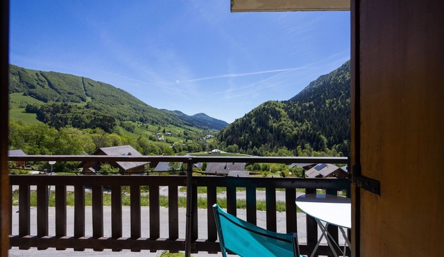 Apartment "Les Cerfs" with Mountain View, Balcony, and Wi-Fi