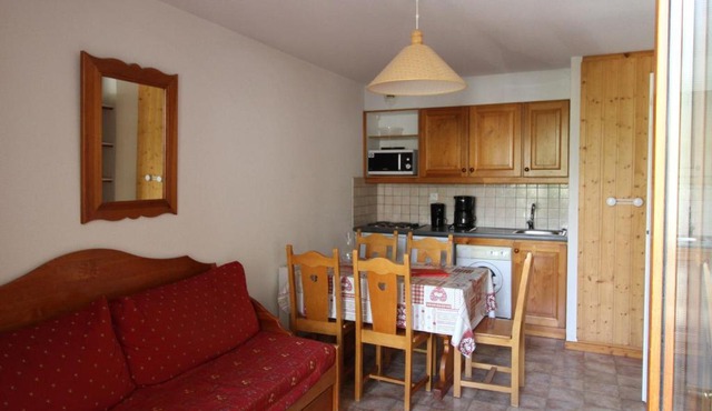 Appartement cosy, 5 pers, centre village, proche pistes, balcon, parking, WIFI, draps inclus - FR-1-508-52