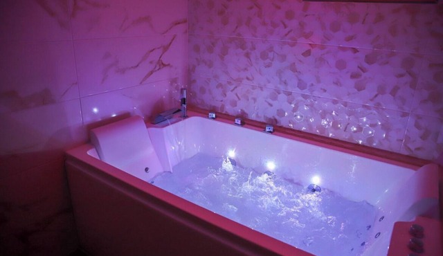 Appartement de Luxe Avec Sauna et Jacuzzi