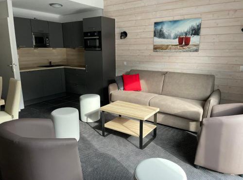 Appartement duplex avec accès piscine, animaux acceptés, 8 pers. à Gourette - FR-1-860-10