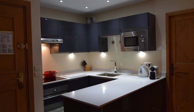 Arc1950, 3 Bedrooms,2 bath,Great views, ski in/ski out, Spa,Pool,Gym, 5* Village