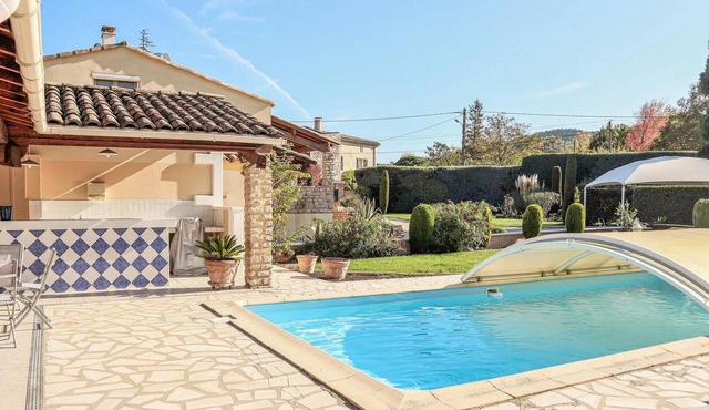 Beautiful home in Espeluche
