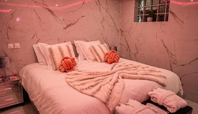 Beautiful Skyline Suite 30 minutes from Paris!