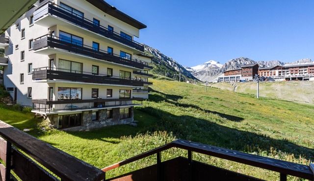 Bright apartment on the slopes with balcony in Tignes