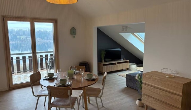 Bright duplex with lake-view terrace - Malbuisson (sleeps 6) in Malbuisson