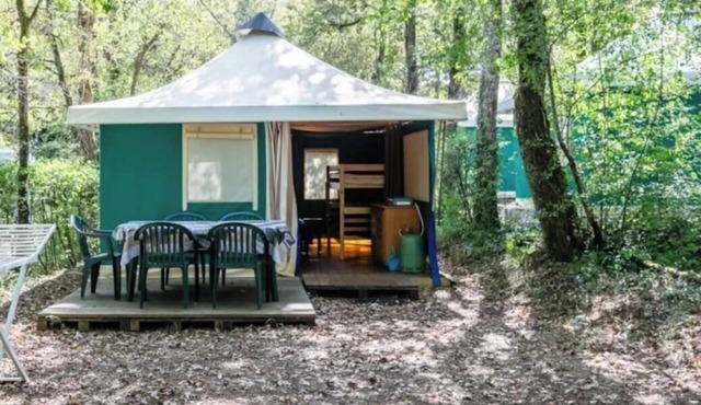Camping 3 étoiles - Piscine - ccbfg00