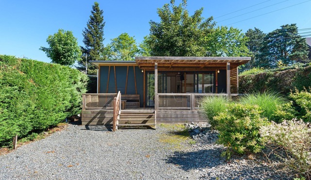 Caravan “Chalet Portland N°42” with Shared Pool