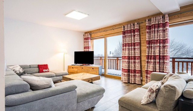 Chalet 'Salt Lake' with Mountain View, Private Terrace and Wi-Fi