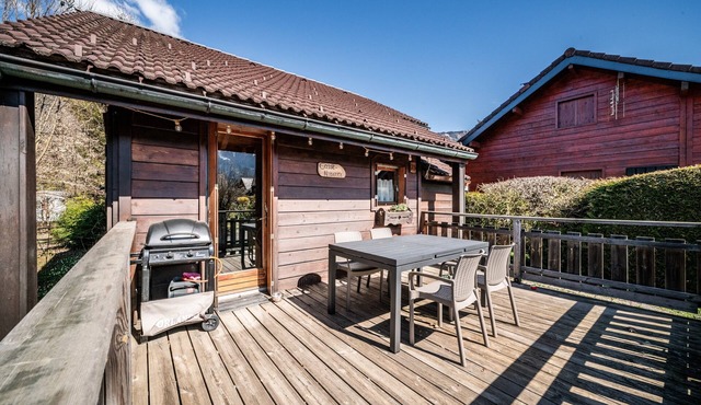 Chalet "6p - Le Casse Noisette" with Shared Terrace and Wi-Fi