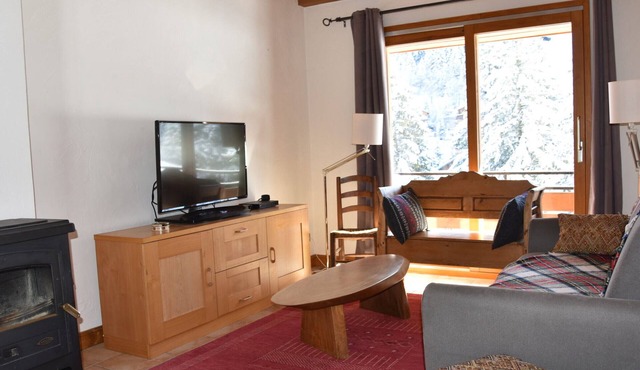 Chalet apartment 4 rooms, near center, pets allowed
