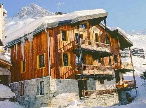 Chalet - Apt 5pax au pied des pistes - parking - skiroom - cheminée - balcons