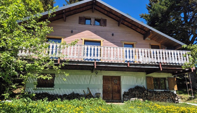 Chalet au Revard , au calme 12 pers.*