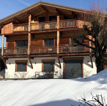Chalet avec jardin proche centre village