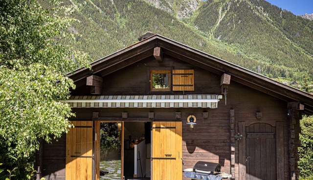 Chalet Juno - sleeps 5 guests, parking, wifi - Chamonix All Year