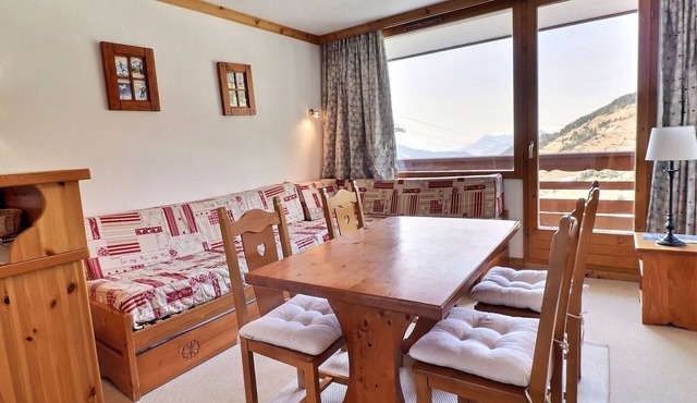 Charming 2-Room Apartment for 4 - Comfort and Wi-Fi