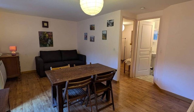 Charming central T2 with parking and WIFI