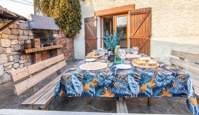 Charming “La Ferme du Château” – Private Terrace, Peaceful Setting, Fresh Air