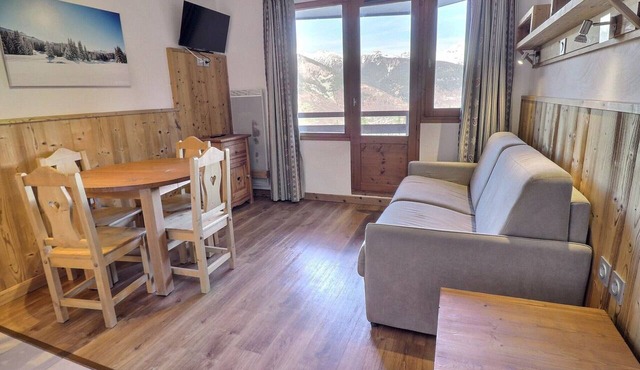Comfortable 2 Rooms, Ski-In/Ski-Out, Close to Shops