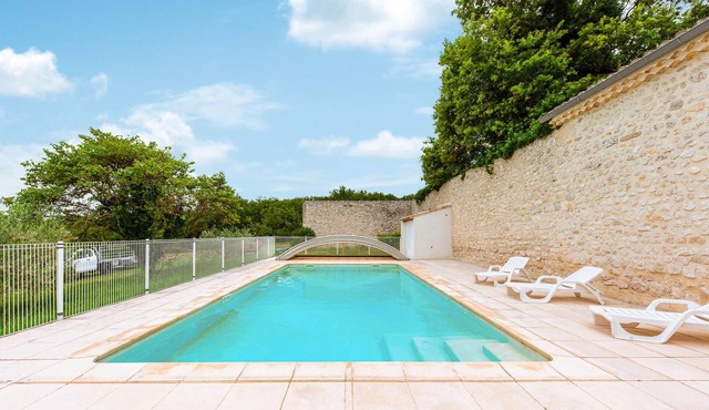 Cozy home in Salles sous Bois