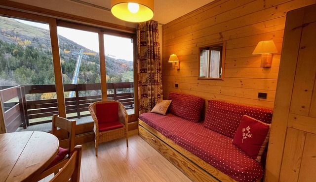 Cozy studio for 2 with balcony, ski-in/ski-out at Valmorel