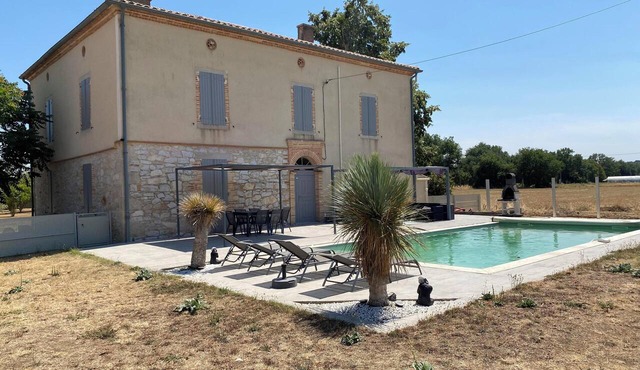 Domaine des Brunis - Large, charming home with a private pool