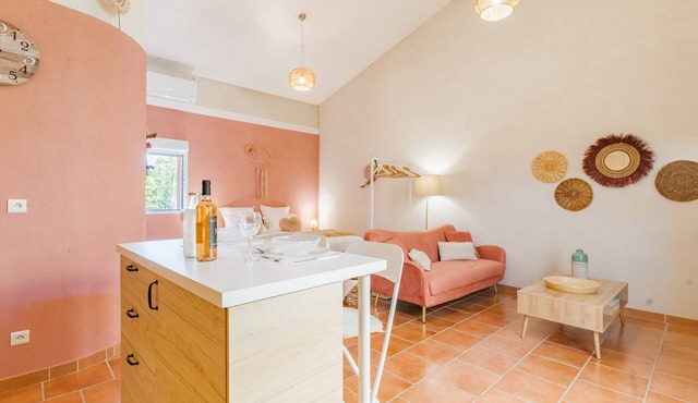 Domaine Plan des Devens – Peaceful 4* Retreat with Terrace and Heated Pool