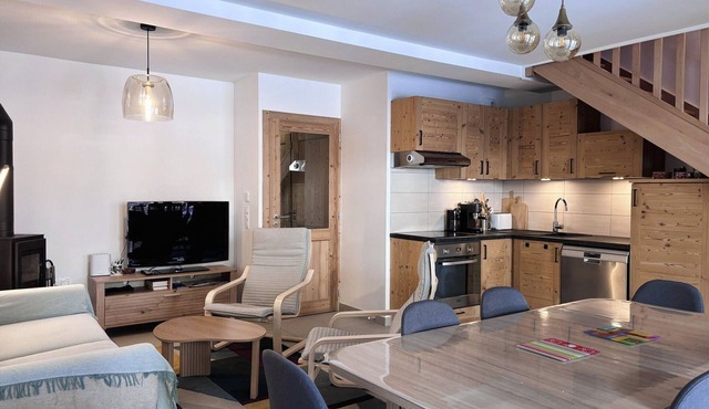 Duplex 4 Rooms+Mezzanine, 10 People, Close to Cable Car & Shops