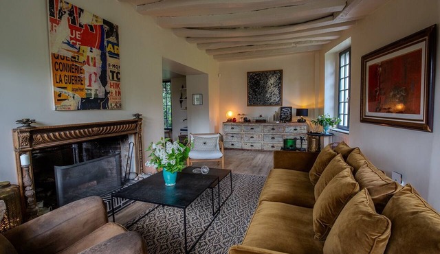 Exceptional property, La Chaumière du Sequoia- Near Versailles