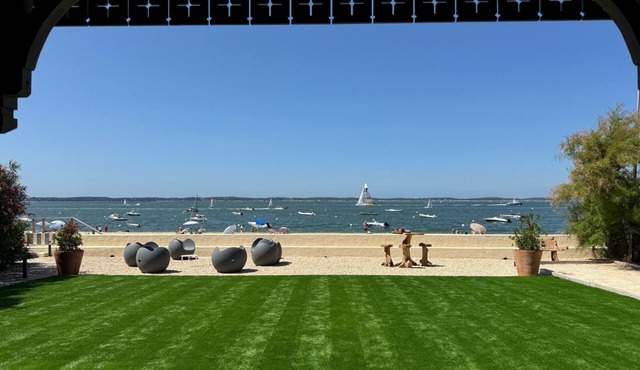 Exceptionnelle Villa en Front de Mer, Accès Privé Plage, Piscine in Arcachon