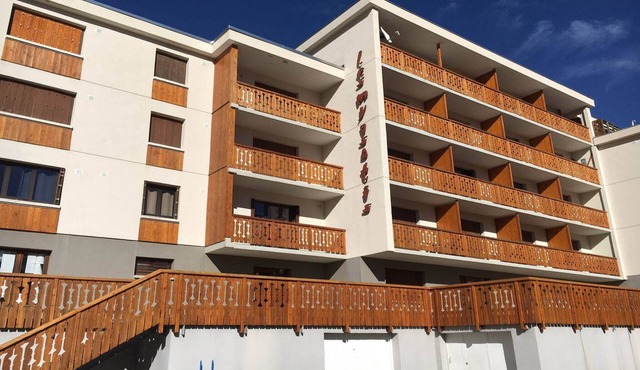 Family Apartment Near the Slopes