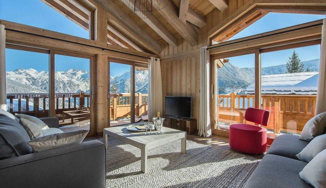 Family Chalet 5* with Jacuzzi and Sauna in Courchevel