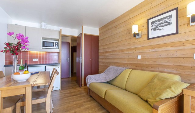 Functional Studio with Balcony! #PI203