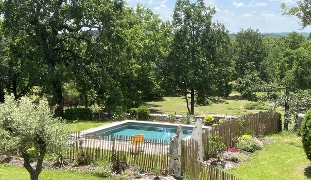 Gîte de Charme dans le Lot - 110m2 - Swimming pool and Jacuzzi - 6 pers